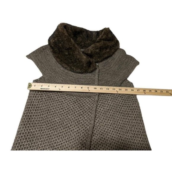 Berretti Womens Italian Sleeveless Cardigan Sweater Brown Faux Fur Collar Size S - Picture 10 of 12